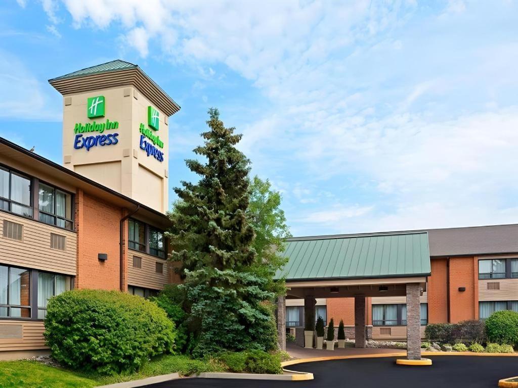 Holiday Inn Express Toronto East - Scarborough By Ihg Zewnętrze zdjęcie