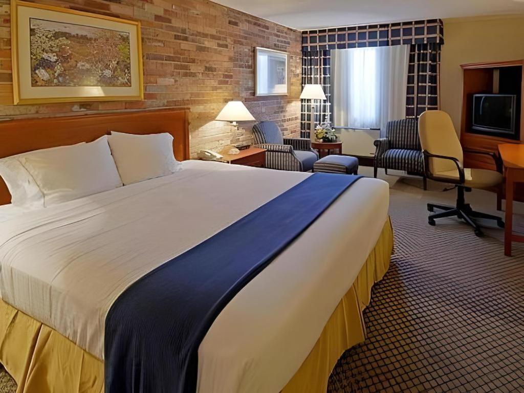 Holiday Inn Express Toronto East - Scarborough By Ihg Zewnętrze zdjęcie