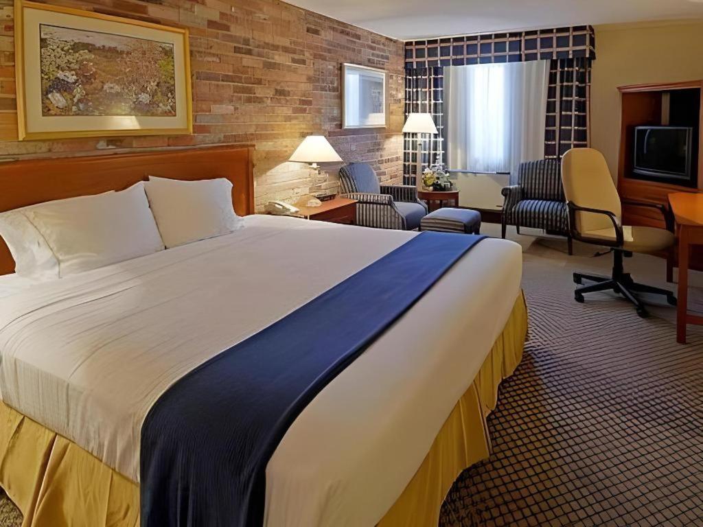 Holiday Inn Express Toronto East - Scarborough By Ihg Zewnętrze zdjęcie
